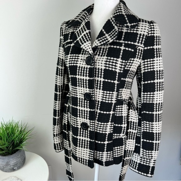 Me Jane Textured Plaid Belted jacket Black White Buttons size small - Picture 6 of 10